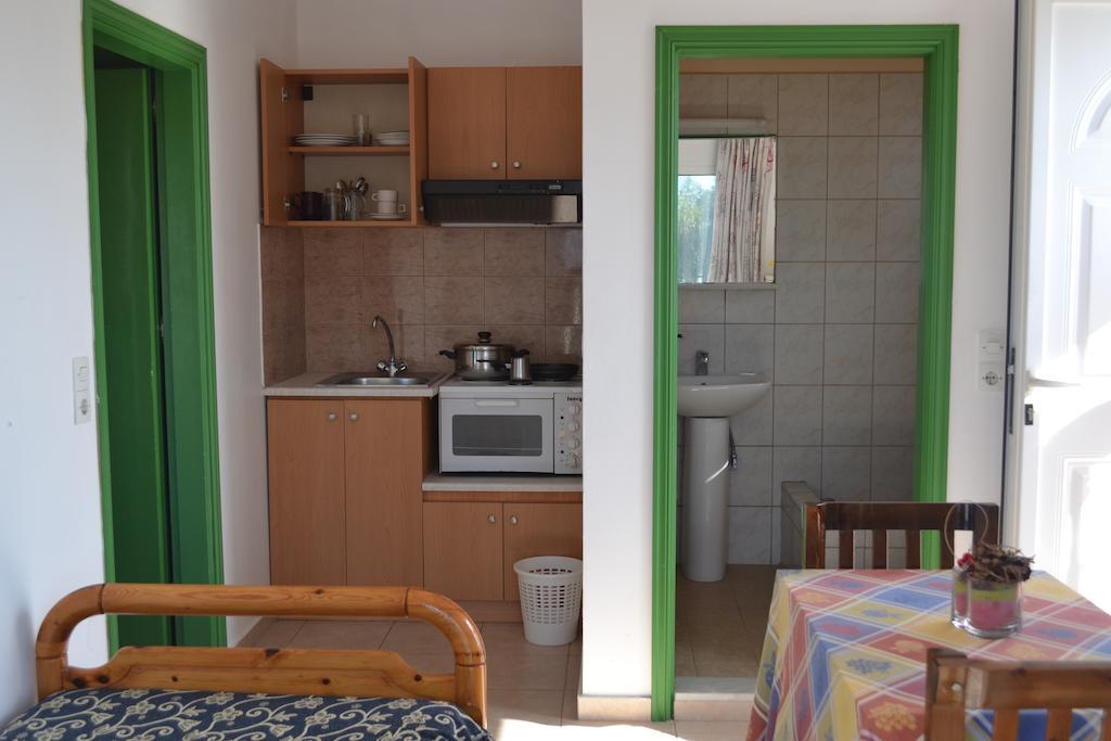 Petasos Apartments 1 Jenadi Pokój zdjęcie