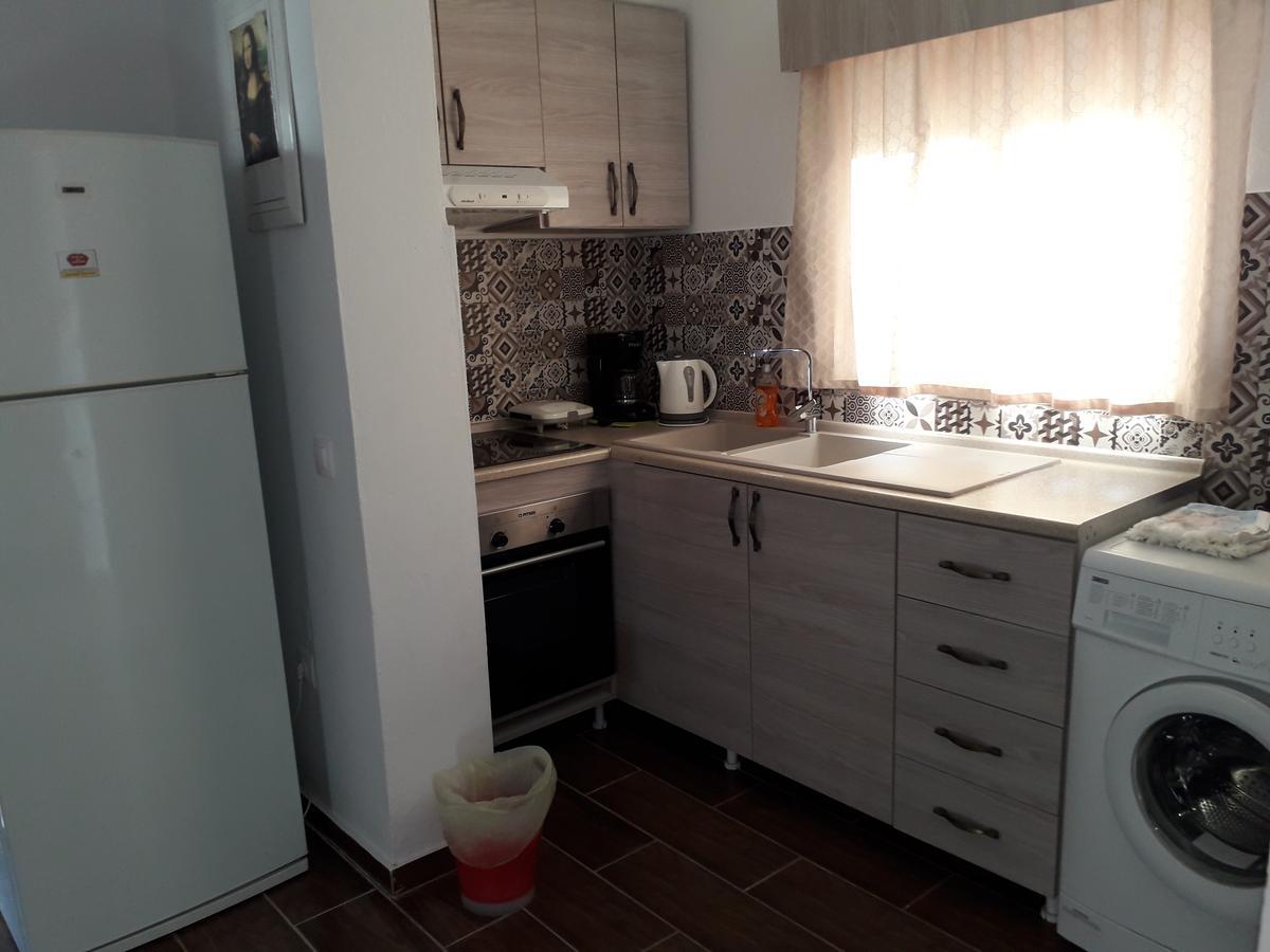 Petasos Apartments 1 Jenadi Zewnętrze zdjęcie